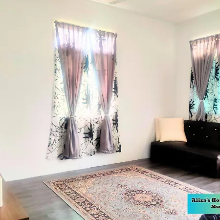 Aliza'S House Homestay Pd Mini Bungalow Port Dickson Exterior photo