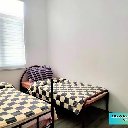 Aliza'S House Homestay Pd Mini Bungalow Port Dickson Exterior photo